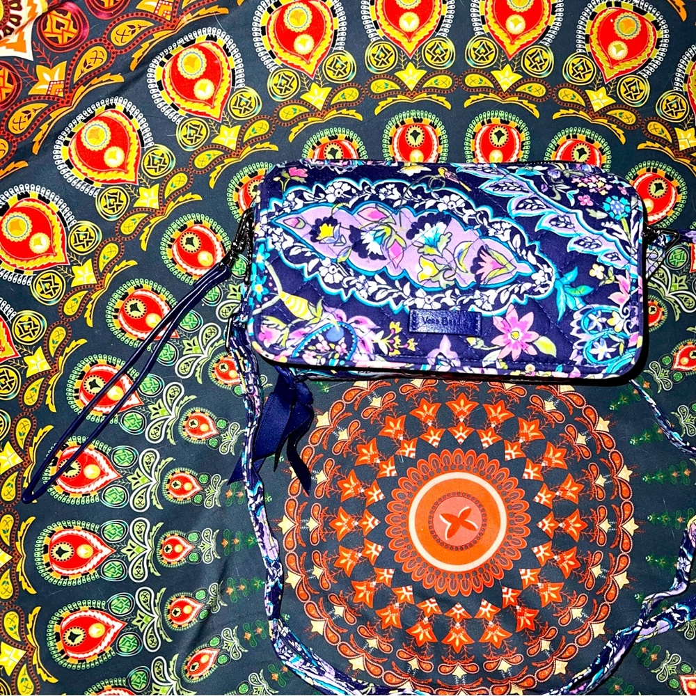 Vera Bradley All In One Crossbody Wallet Purse with RFID Protection ✨